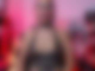 Live cam show with Ariana - Spanking on AdultVida.com
