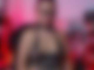 Live cam show with Ariana - Lactating on AdultVida.com