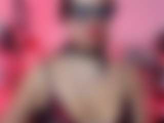 Live cam show with Ariana - Thong on StripNow