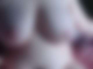 Live cam show with santanna77 - Shower on AdultVida.com