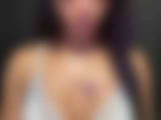 rakiyah-charms's Live Sex Cam Show