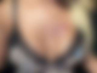rakiyah-charms's Live Sex Cam Show