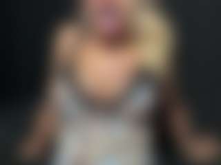 Live cam show with rakiyah-charms - Asshole on AdultVida.com