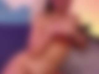 Live cam show with Anny De lo Rios - Naked on milfzrlive.com