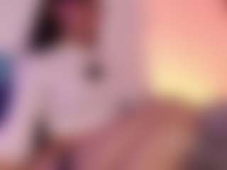 Live cam show with Anny De lo Rios - Shaved Pussy on Milfs Live