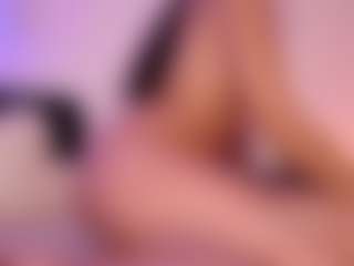 Live cam show with Anny De lo Rios - Athletic Tease on Milfs Live