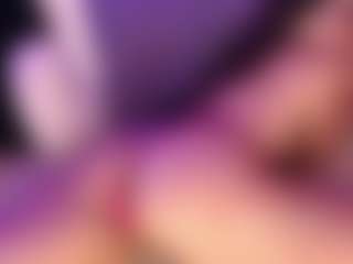 Live cam show with Anny De lo Rios - Shaved Pussy on Camversity