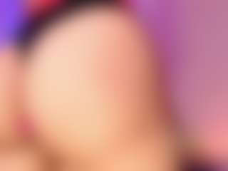 Live cam show with Anny De lo Rios - Small Tits on 1on1-livenow