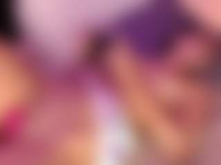 Live cam show with Anny De lo Rios - Shaved Pussy on Free Soda