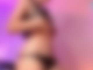 Live cam show with Anny De lo Rios - Brown Eyes on Camsoda