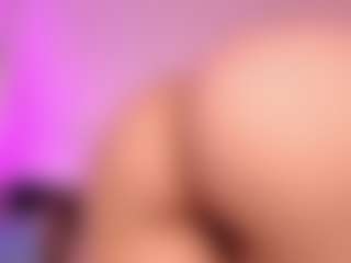 Live cam show with Anny De lo Rios - Blowjob on Camsoda
