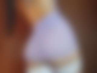 Live cam show with Anny De los Rios - Brown Eyes on Camsoda
