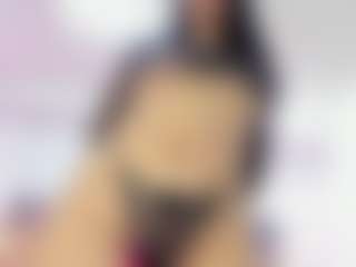 Sofia Lorenz MILF webcam performer live streaming