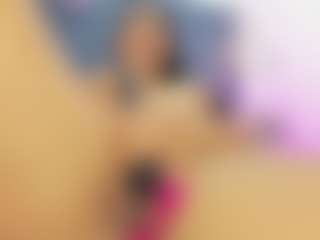 Sofia Lorenz MILF webcam performer live streaming