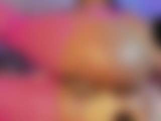 Summer Black MILF webcam performer live streaming