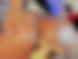 Summer Black MILF webcam performer live streaming