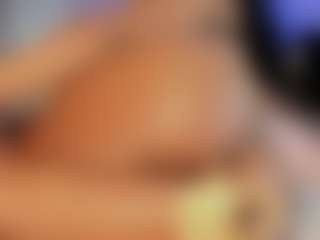 Live cam show with Summer Black - Ebony Petite on livesuperchat.net