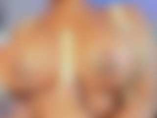 Live cam show with Summer Black - Fuck Machine on CamwithHer