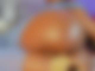 Summer Black MILF webcam performer live streaming
