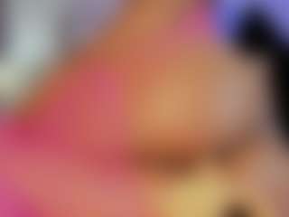 Live cam show with Summer Black - Black Petite on Hubzter Live