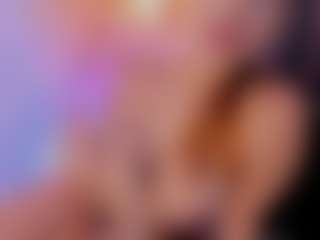 Live cam show with Naty cortes - Blonde Hair Curvy on AdultVida.com