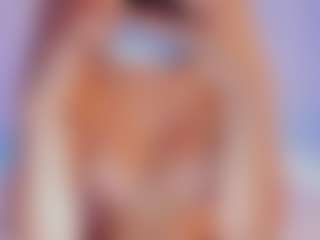 Live cam show with Naty cortes - Blowjob on Camsoda