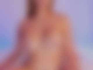 Live cam show with Naty cortes - Blowjob on Camsoda