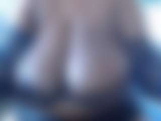 bigboobassqeen's Live Sex Cam Show