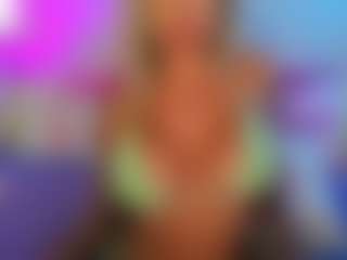 Live cam show with Kora Marina - Bedroom on Camsoda