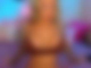 Live cam show with Kora Marina - White Curvy on Lustler | united states