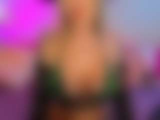 Live cam show with Kora Marina - Twink on xplaylive.com