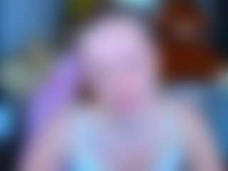 Live cam show with maryblu - Living Room on Camsoda