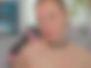 Live cam show with maryblu - Smoking on AdultVida.com