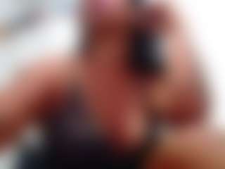 Live cam show with Raysa.Joness - Ebony on CamwithHer | colombia