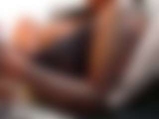Live cam show with Raysa.Joness - Oil on Camsoda