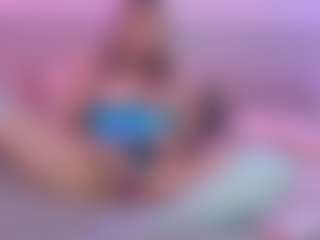 Live cam show with Aria Woods - Blonde Hair Big Tits on Camsoda