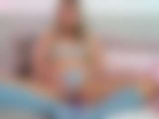 Live cam show with Aria Woods - Big Tits on Camsoda