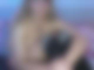 Live cam show with Aria Woods - Fingering on Gym Cam Girls