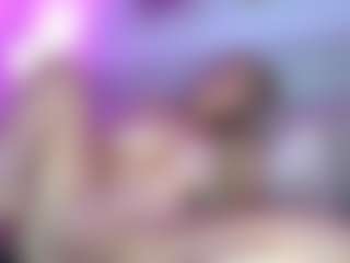 Live cam show with Aria Woods - Lovense on live.xbliss.ai