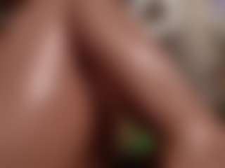 Live cam show with Tulii - HD Brown Hair on milfzrlive.com