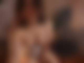 Show de câmera ao vivo com Tulii - Lush Brown Hair no Camsoda