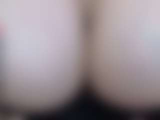bigboobiebabe's Live Sex Cam Show