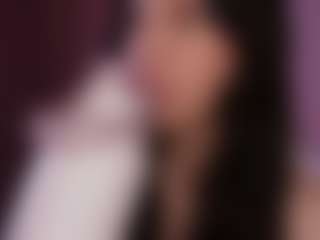 Spettacolo in cam dal vivo con Cherry - Petite Toys su Camsoda