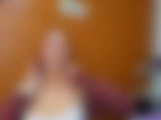 Live cam show with victoria-lorens - Smoking on CamClone