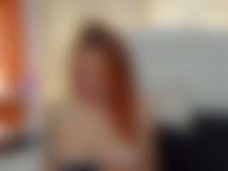 Live cam show with victoria-lorens - Strip Curvy on CamwithHer