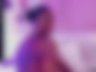 Live cam show with alison-daniels - White on Camsoda