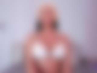 NINAGOLD's Live Sex Cam Show