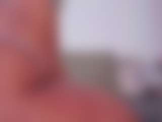 Live cam show with NINAGOLD - Sexwebcam on CamClone