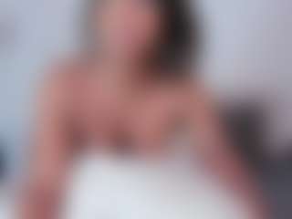 Live cam show with NINAGOLD - Pornstar Bedroom on Taboo Cams XXX