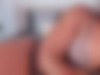 Live cam show with NINAGOLD - Shaved Pussy Lovense on Streamer API